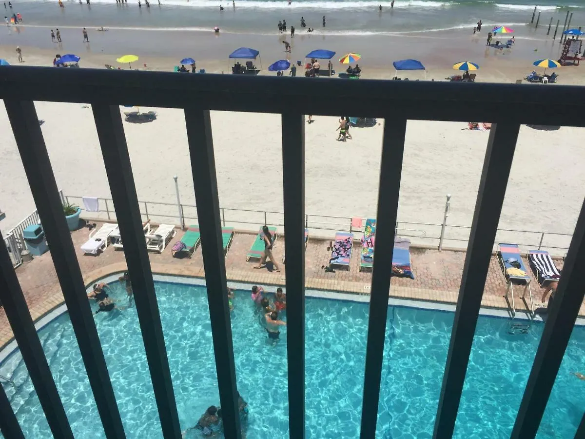 Ocean Breeze - Direct Ocean Front-Pool Is Open Apartment Daytona Beach United States